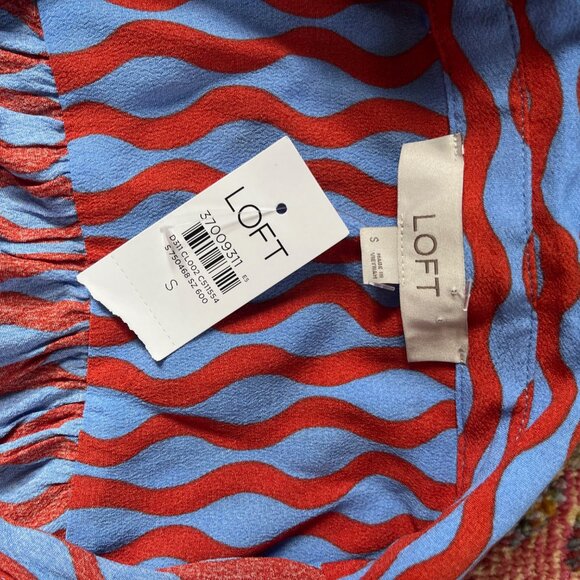 NWT Loft Flowy Sleeveless Tank - Sky Blue Coral Pattern - Casual Chic Top Small - Picture 6 of 6